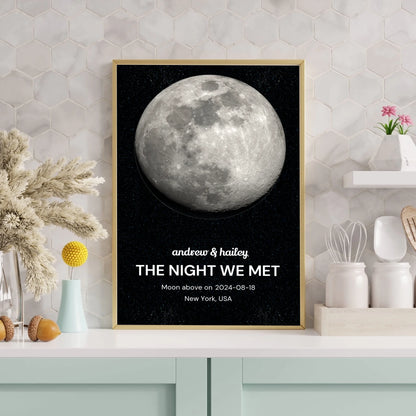 White and Cream Minimalist Photo Frame Mockup Instagram Post (3000 x 3000 px)