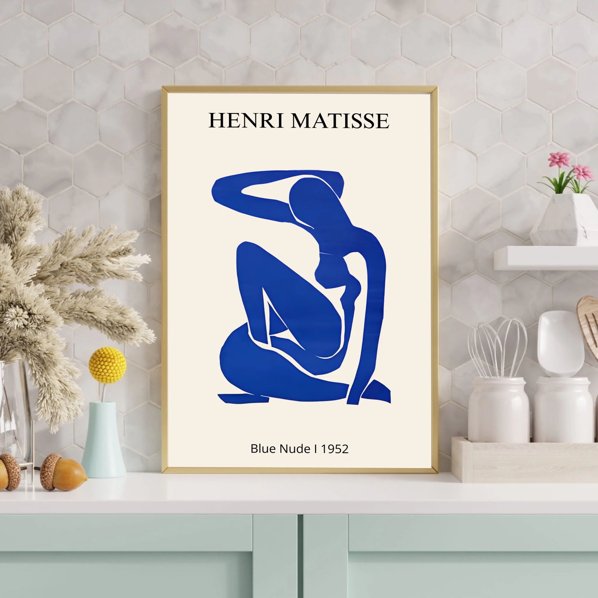 White and Cream Minimalist Photo Frame Mockup Instagram Post (3000 x 3000 px)