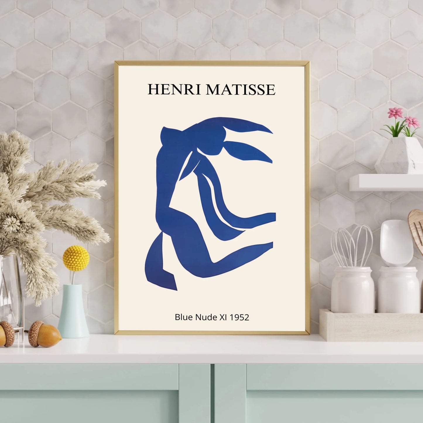 White and Cream Minimalist Photo Frame Mockup Instagram Post (3000 x 3000 px)