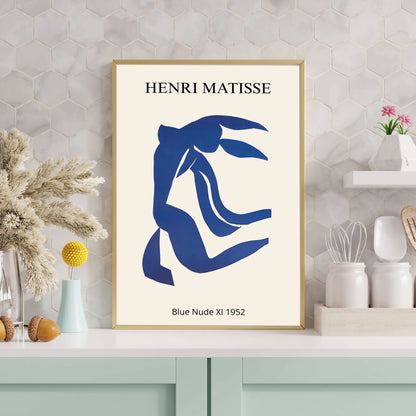 White and Cream Minimalist Photo Frame Mockup Instagram Post (3000 x 3000 px)